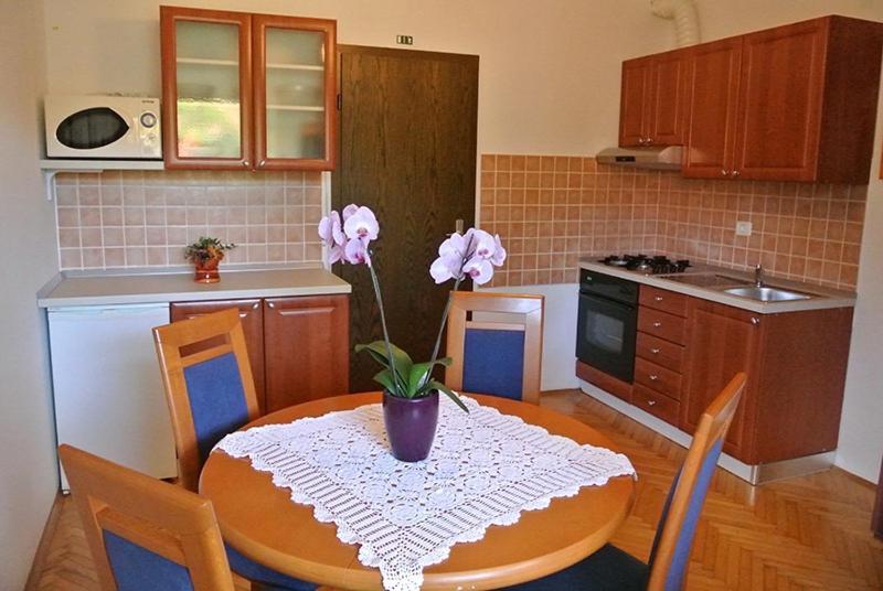 Apartmaji Nika Izola Exteriör bild