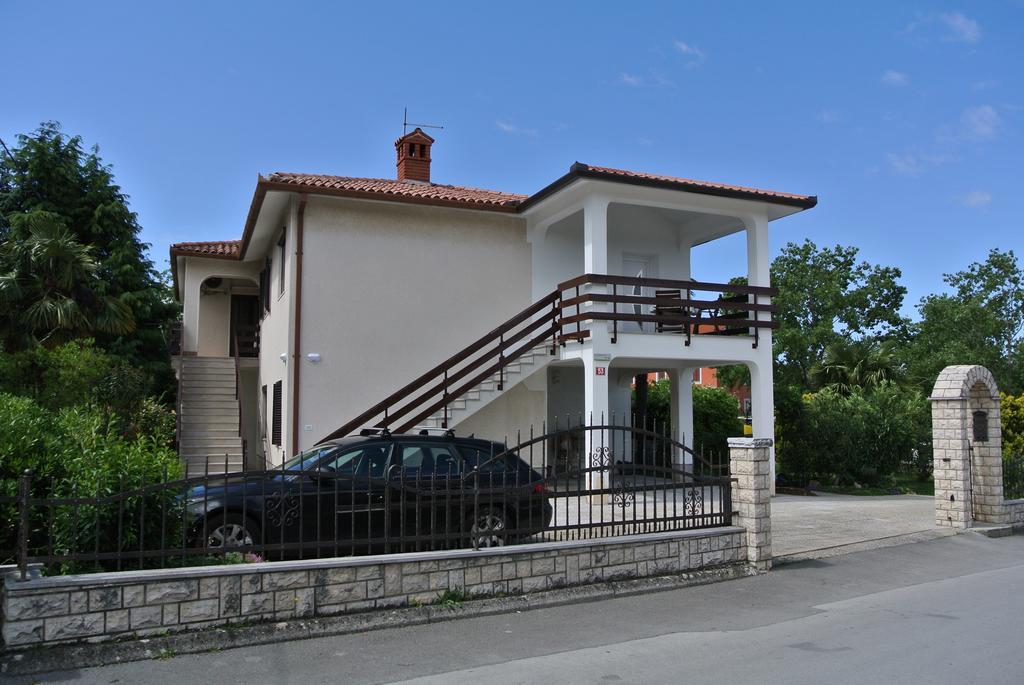Apartmaji Nika Izola Exteriör bild